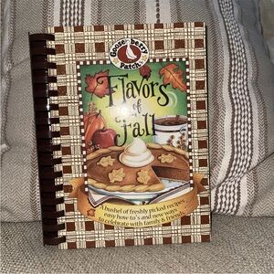 Flavors of Fall Cookbook by Gooseberry Patch NEW